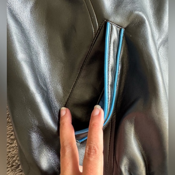 DETROIT LIONS Men’s Faux Leather Bomber Jacket - Picture 12 of 13